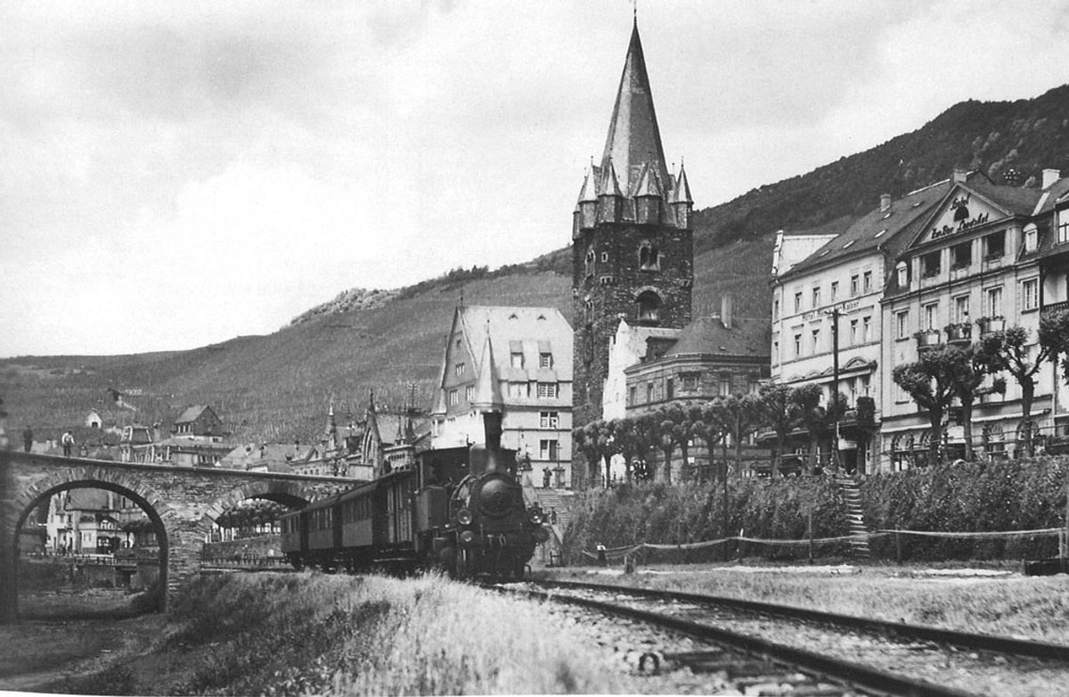 Kleinbahnhof Bernkastel (1930)