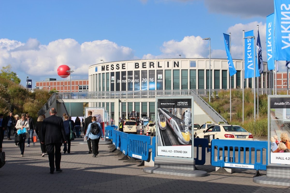 Außenaufnahme des InnoTrans-Messeareals