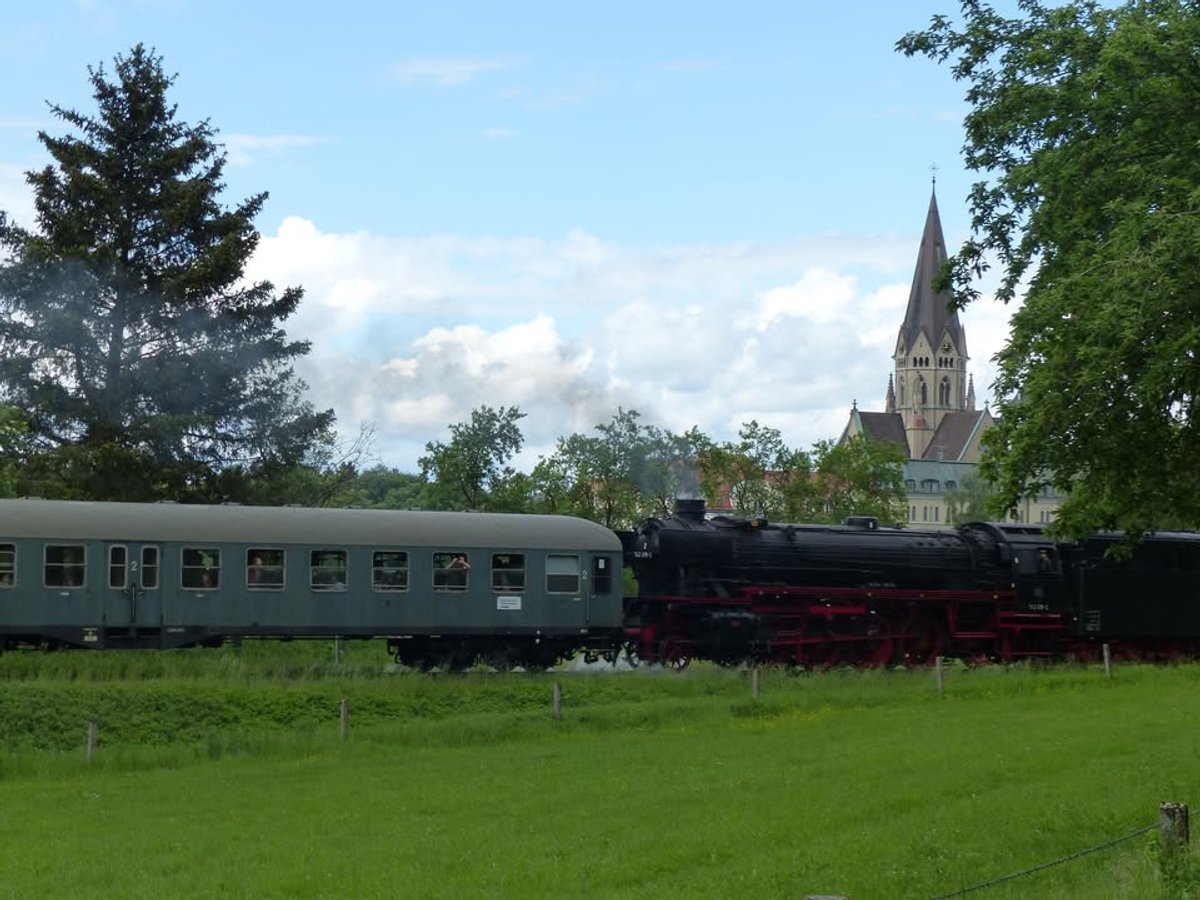 Dampfzugfahrt am Pfingstsonntag von Augsburg nach Utting . 