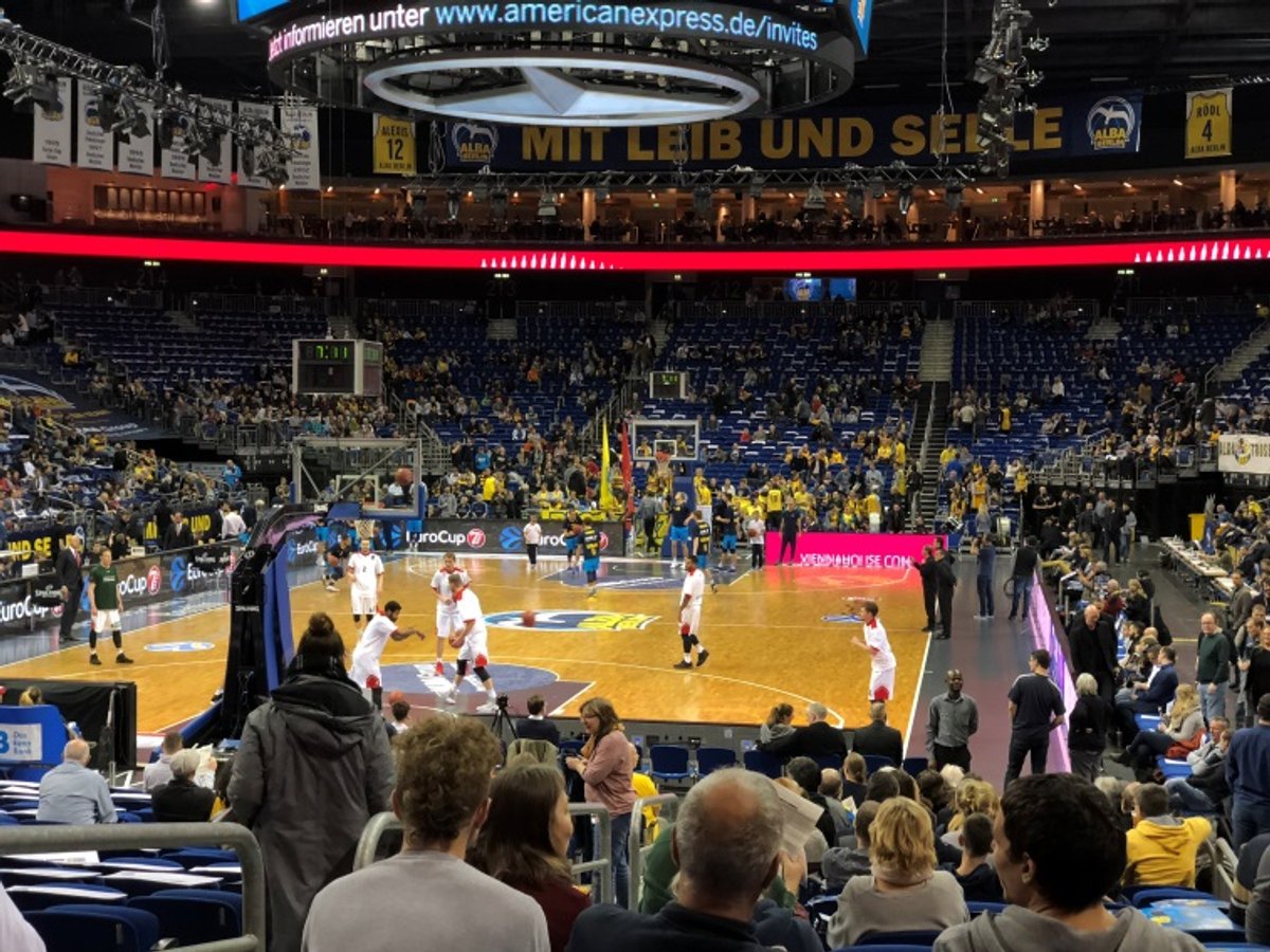 Transdev Trainee beim Alba Berlin Spiel