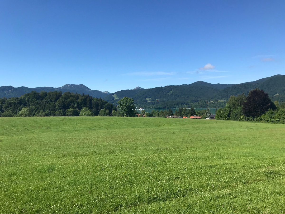 Erste Blicke auf den See