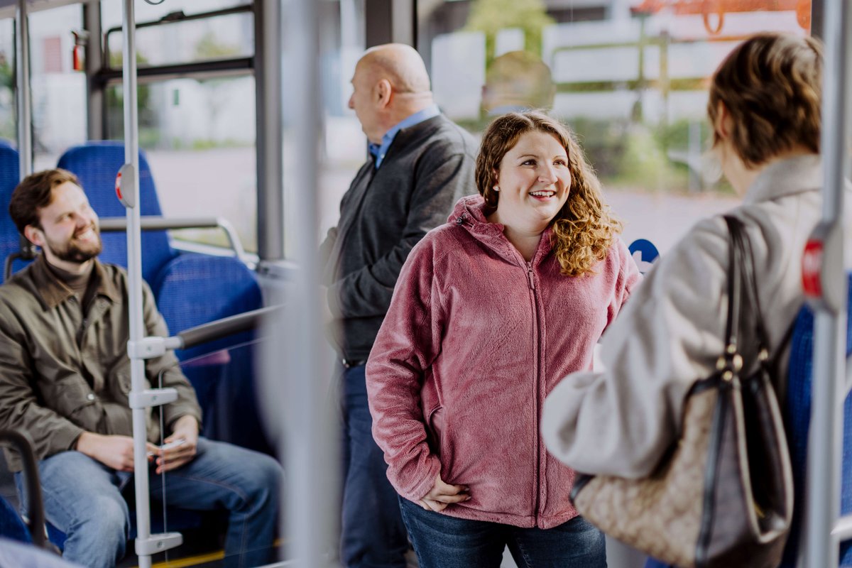 Fahrgäste im Bus
