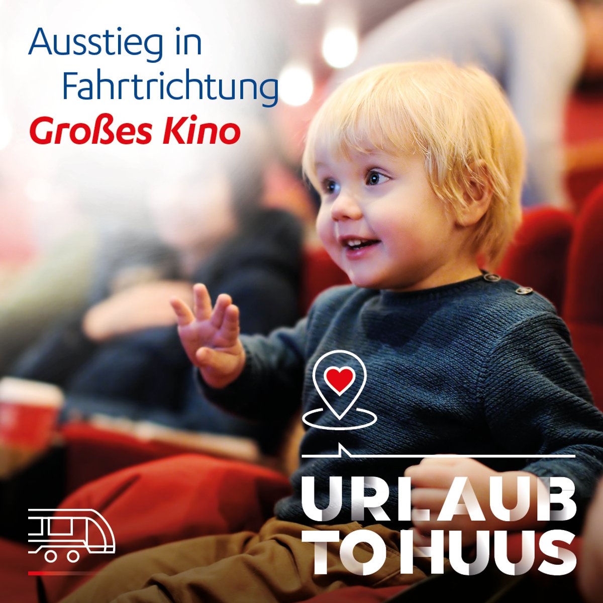 Kind im Kinositz das begeistert guckt