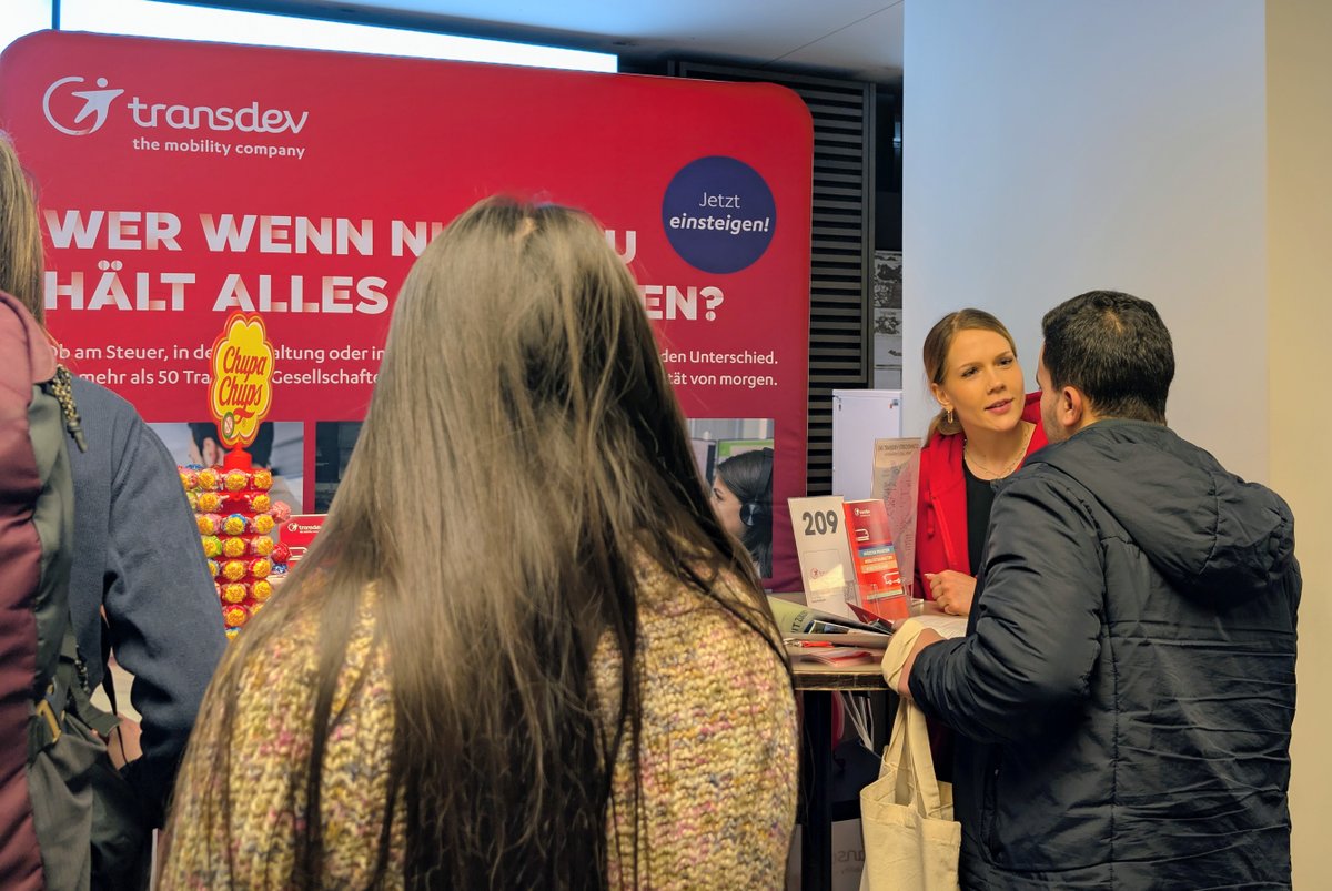 Tabea bei einer Jobmesse