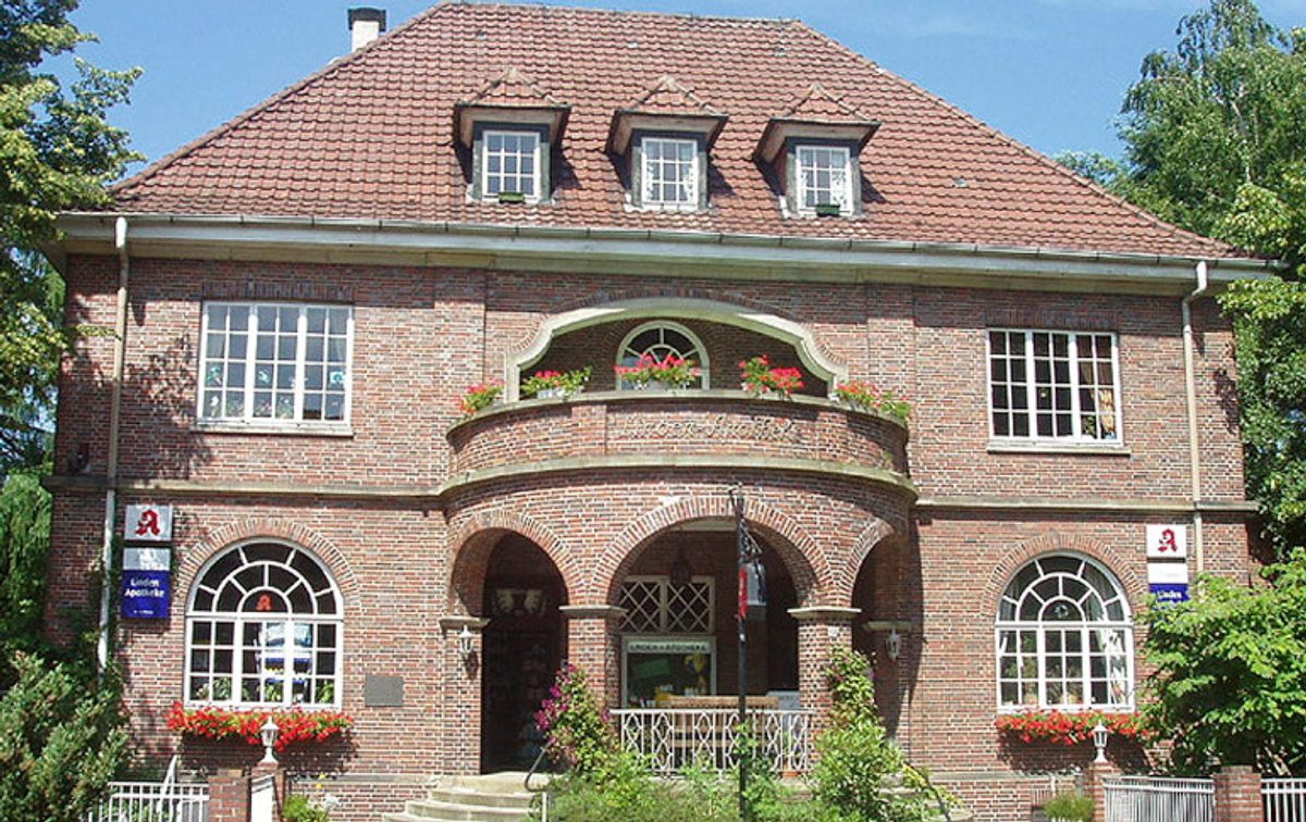 Renoviertes altes Gebäude in Ritterhude