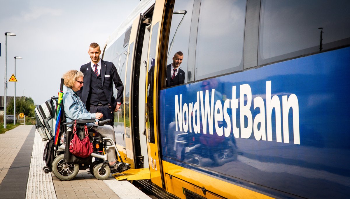 Die NordWestBahn bietet mobilitätseingeschränkten Reisenden einen möglichst breiten Service.