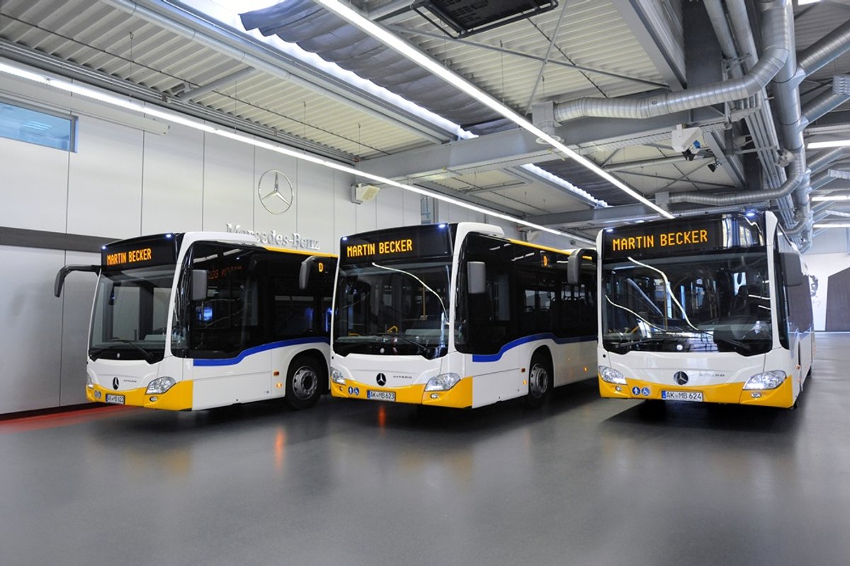 Moderne Linienbusse der Martin Becker GmbH & Co. KG